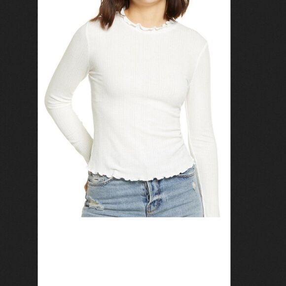All in Favor Ivory Lettuce Edge Top Size Large - Picture 1 of 6